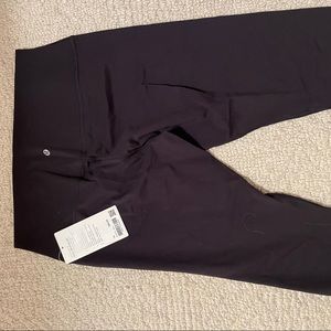 Never worn Lululemon Align HR 25”